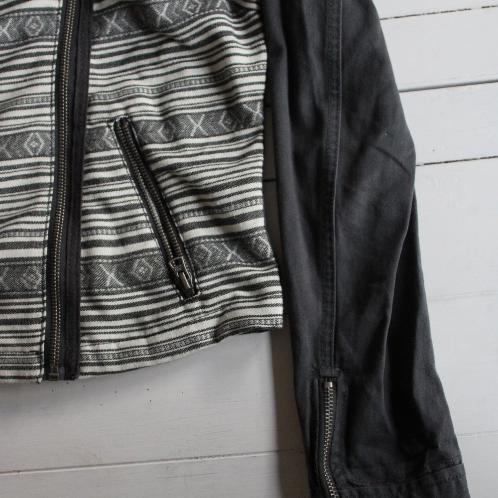 Grey Patterned Motorcycle Jacket - Picture 3 of 8